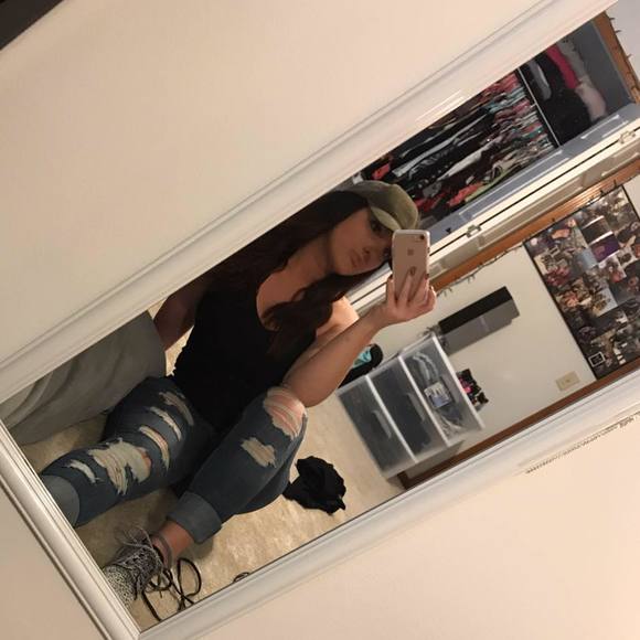 Meet your Posher, Kim - Picture 1 of 1